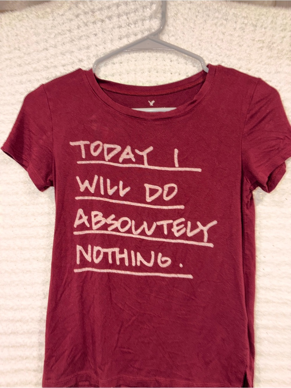American Eagle Outfitters Maroon Graphic Short Sleeve Tee